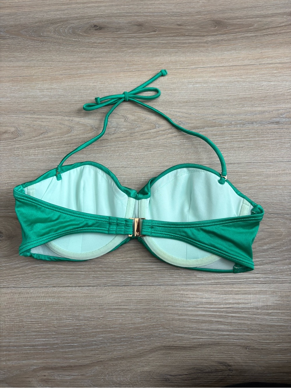 Victoria’s Secret Green Twist Front Halter Bikini Top - Picture 3 of 4